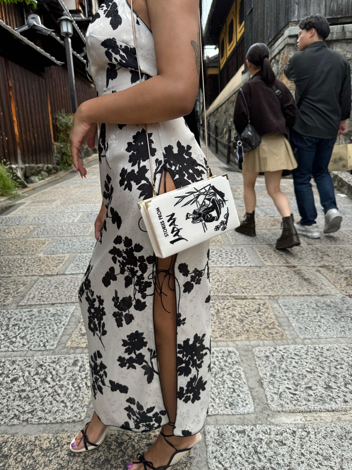 Custom designed book purse - Request form
