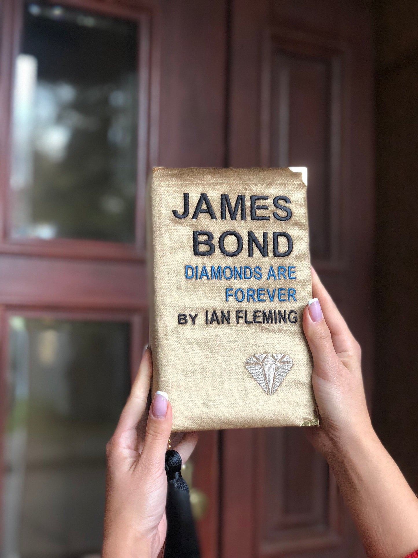 Book Clutch - Diamonds are forever - Blue velvet