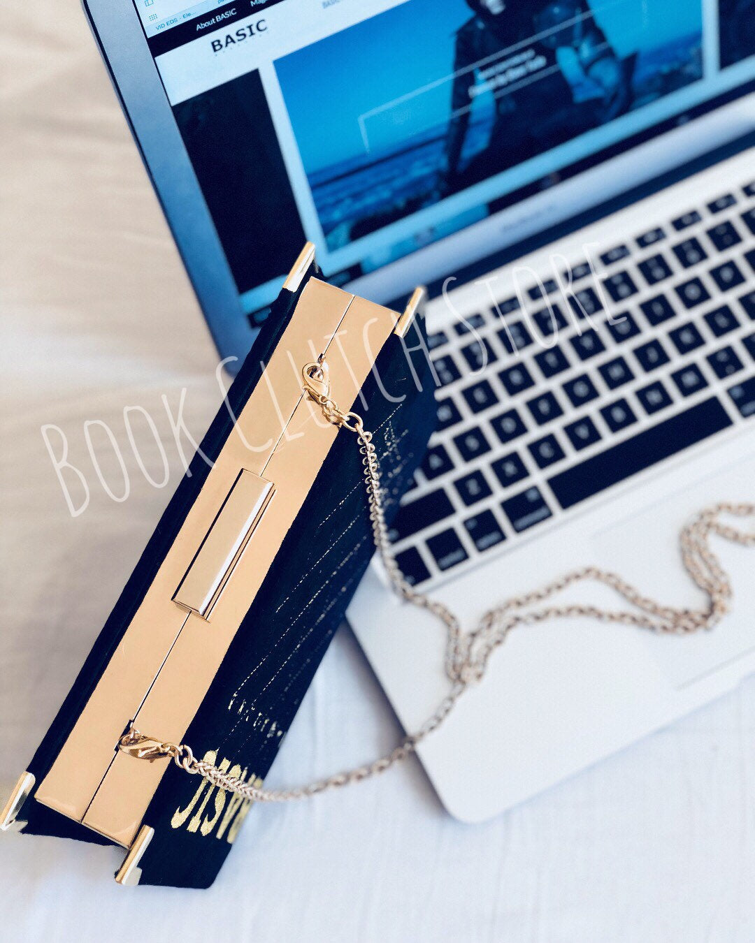 Book Clutch - Diamonds are forever - Blue velvet