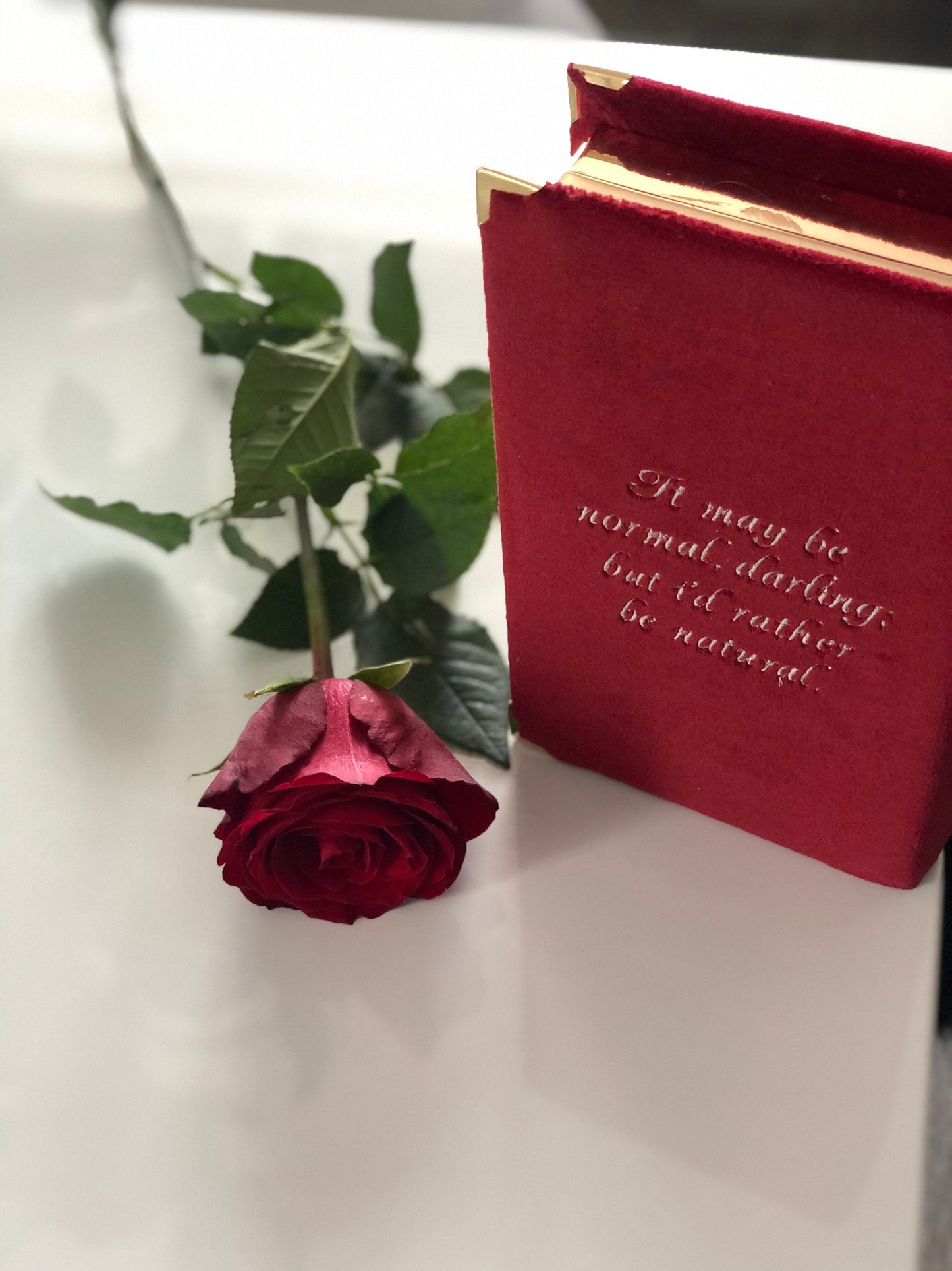 Book clutch - BREAKFAST AT TIFFANY'S - Dark red version
