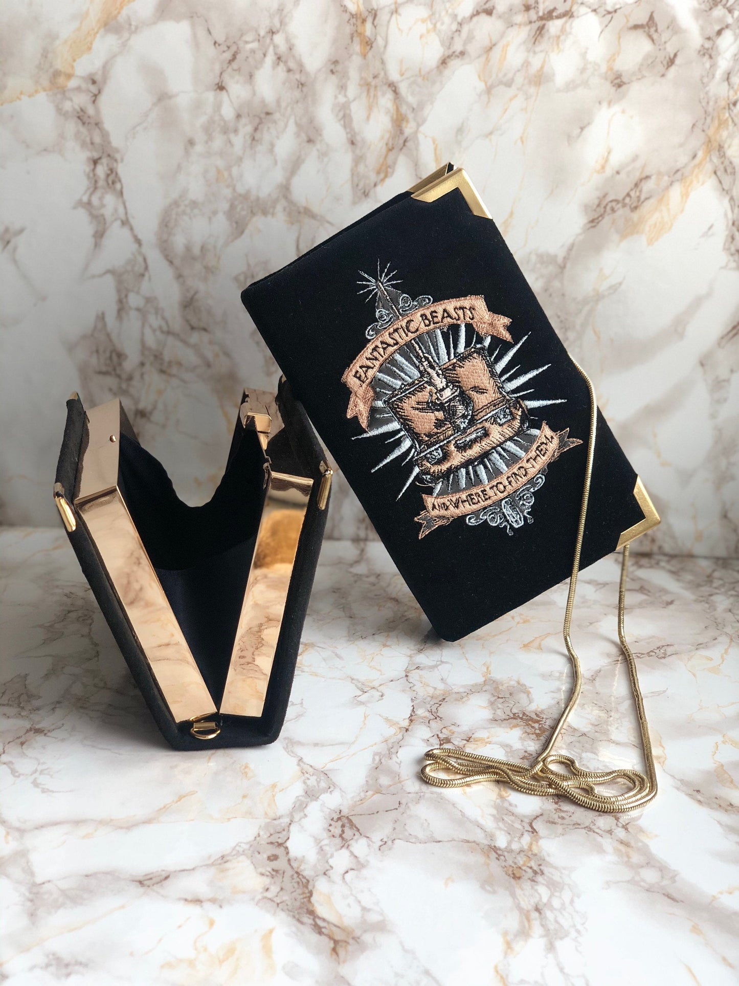 Book clutch handbag - Fantastic Beasts - Black embroidered velvet