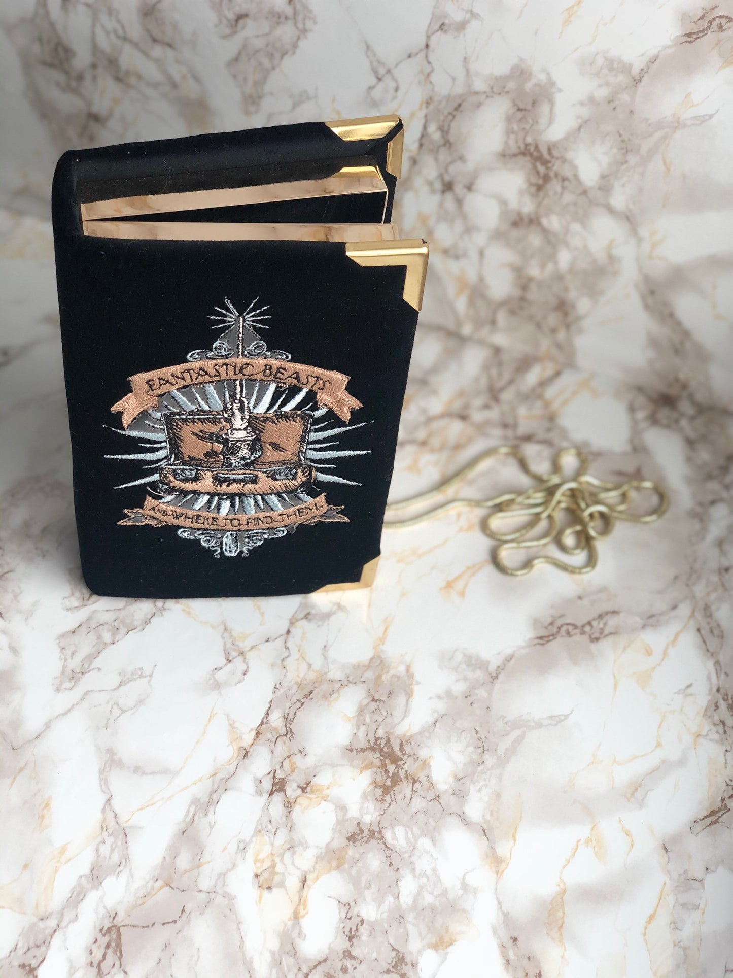 Book clutch handbag - Fantastic Beasts - Black embroidered velvet