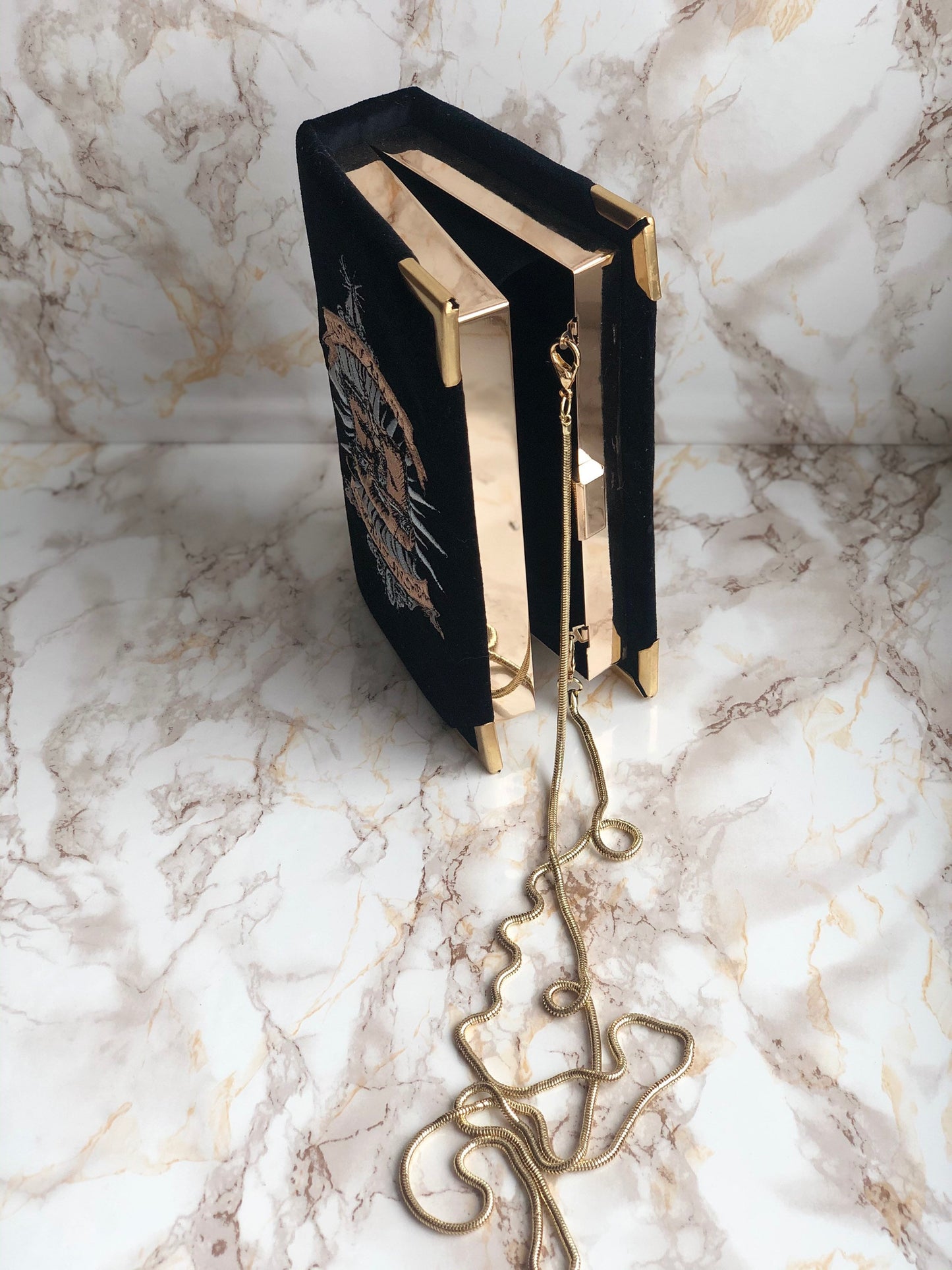 Book clutch handbag - Fantastic Beasts - Black embroidered velvet