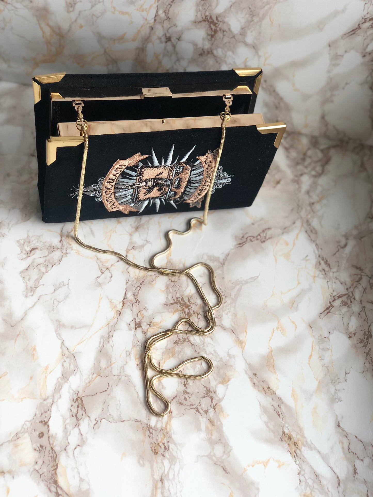 Book clutch handbag - Fantastic Beasts - Black embroidered velvet