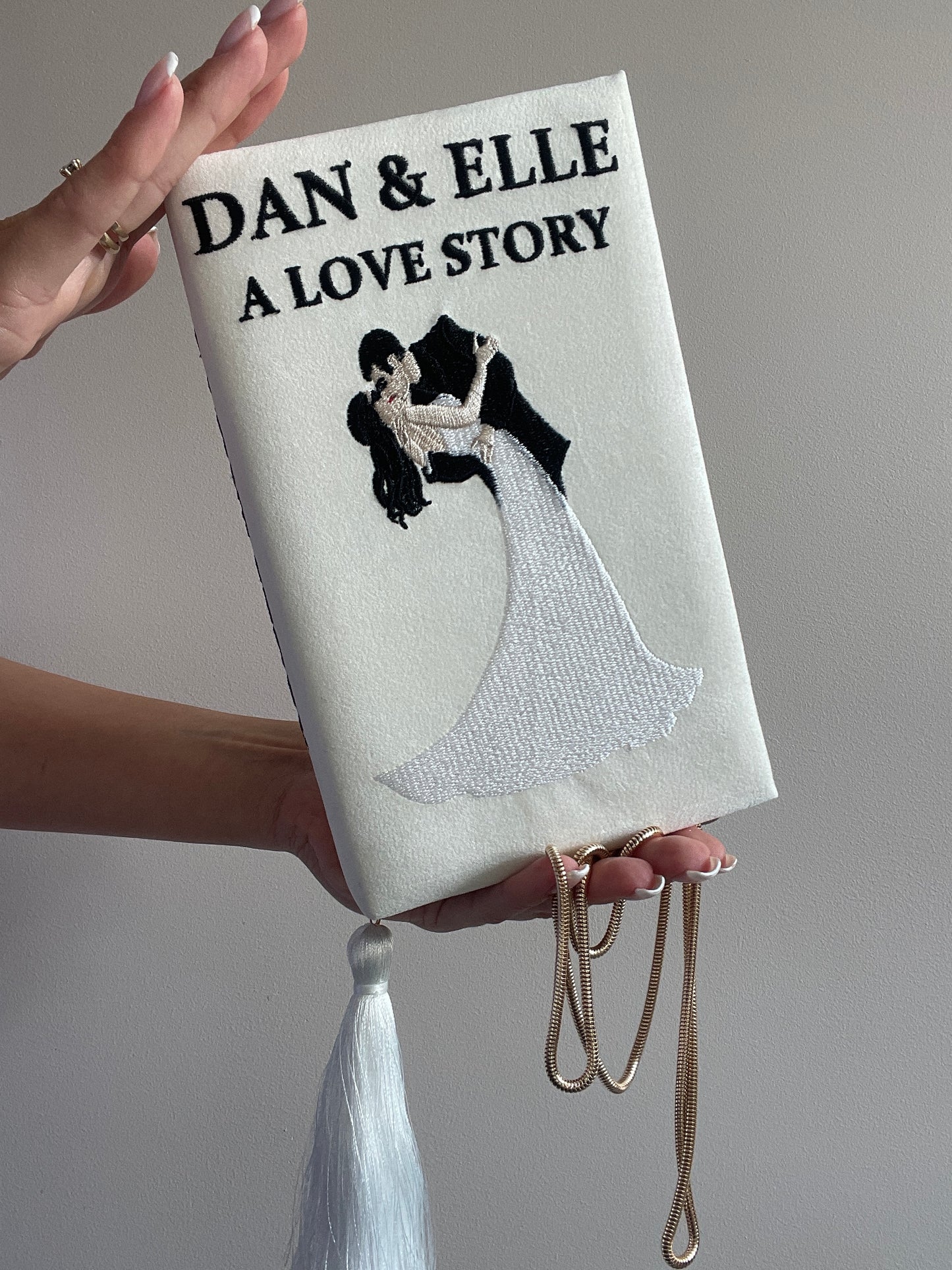 Love Story bookish bag with side embroidery