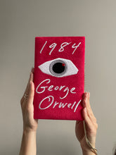 Load image into Gallery viewer, George Orwell 1984 clutch - red
