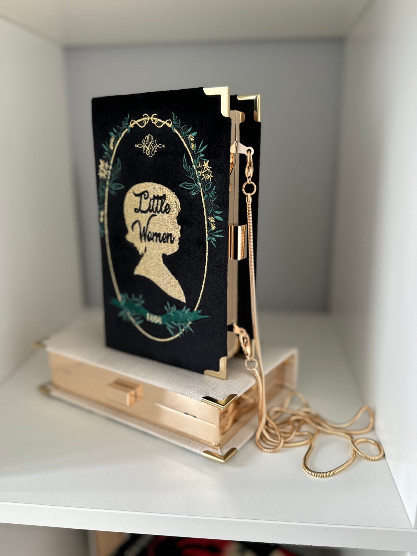 Clutch book Little Women - black