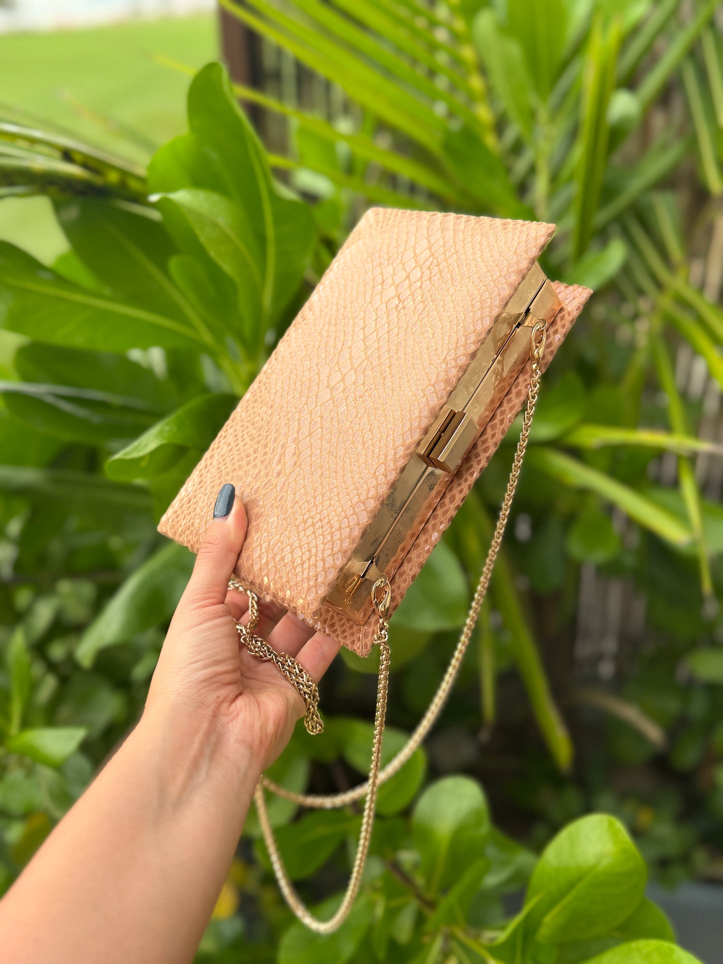 Snake shaped clutch - beige version