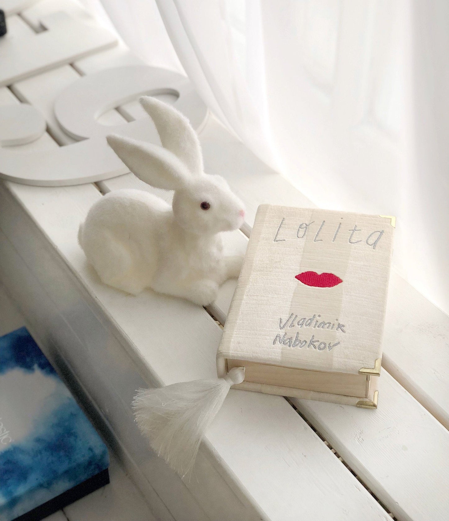 Book clutch purse - Lolita by Vladimir Nabokov - White velvet