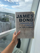Load image into Gallery viewer, Book Clutch - Diamonds are forever - Blue velvet
