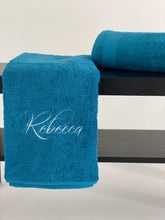 Load image into Gallery viewer, Bath towel set with custom name
