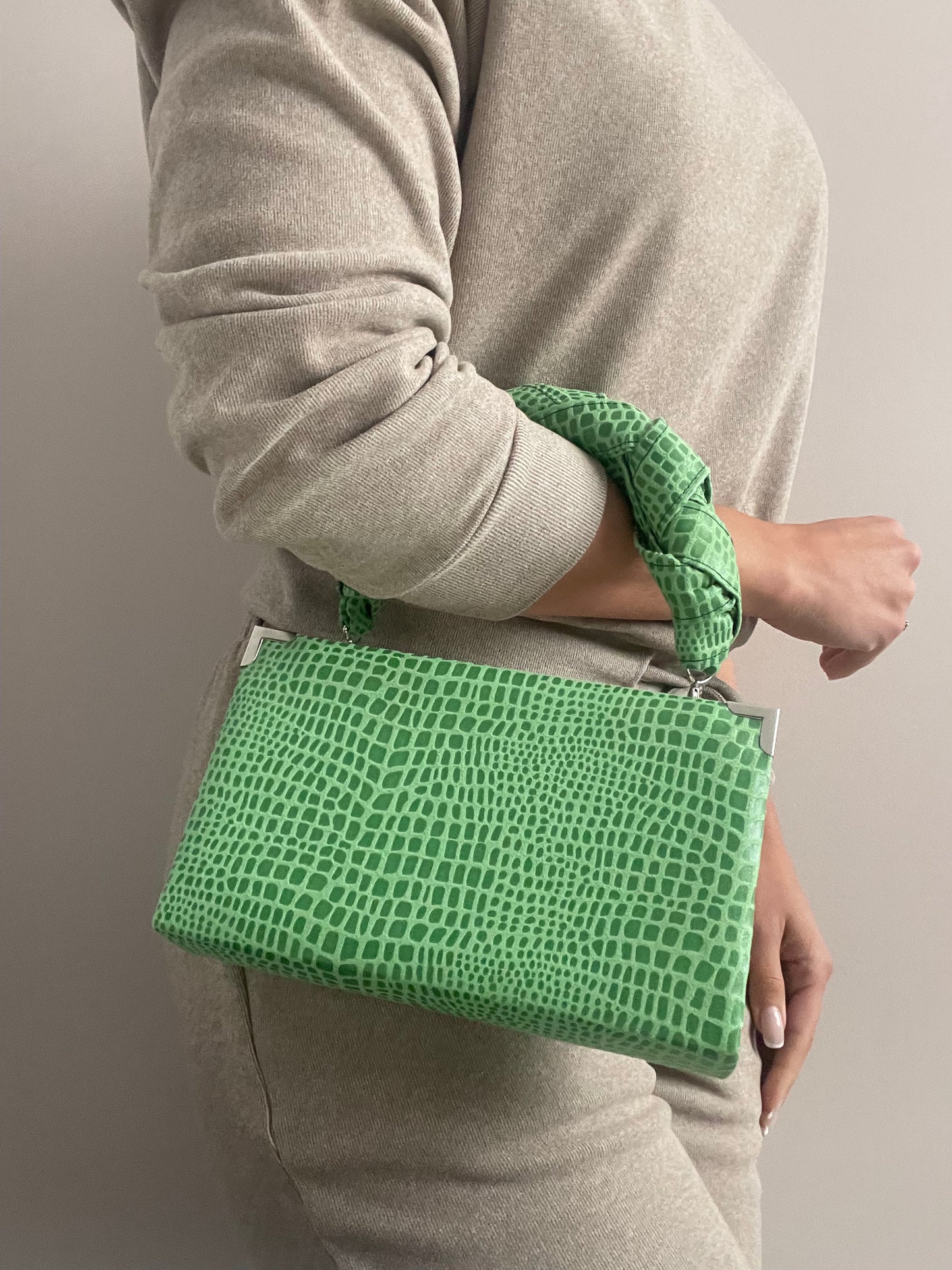 Mini handbag with handle - light green version